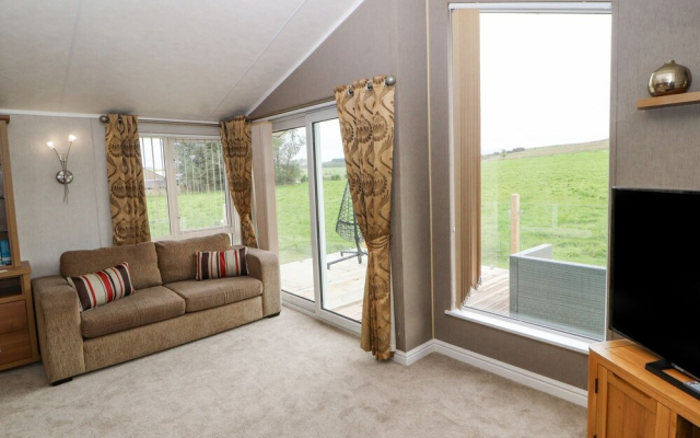 No 8 Hillcote Lodge