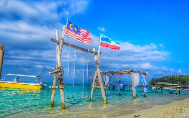 Mantanani Dugong Beach