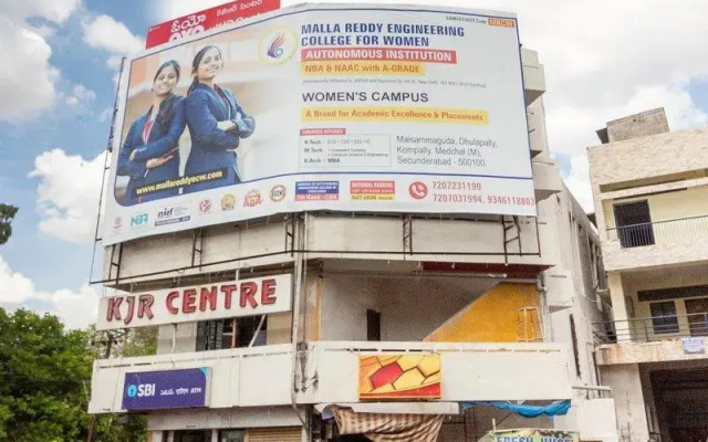 Kjr Centre by OYO Rooms