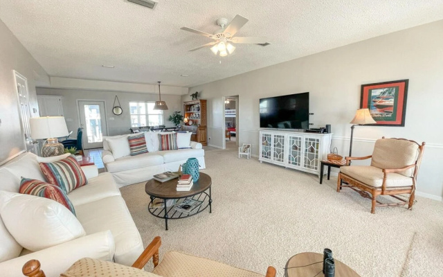 051 Topsail by ACP