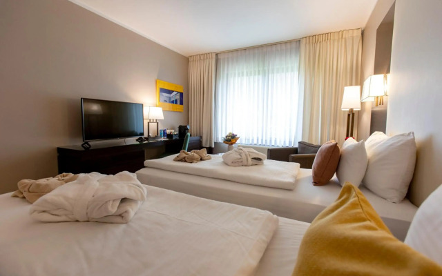 Lions Garden Hotel