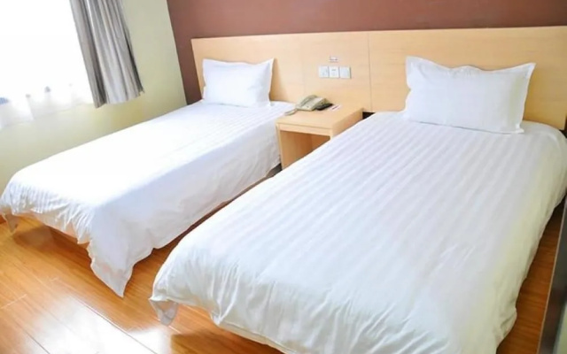 Super 8 Hotel