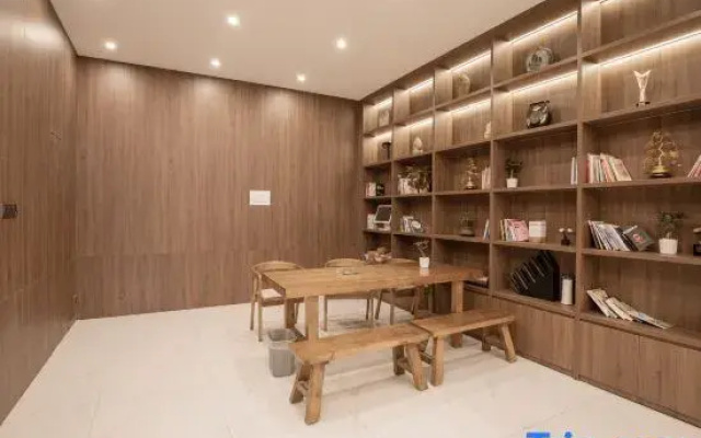 Weiting Hotel (Changzhou on)