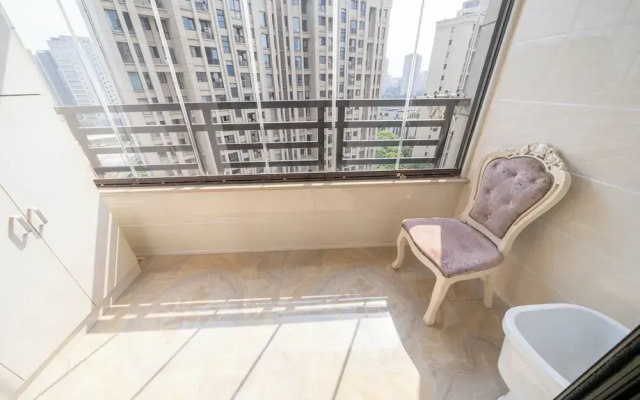 Tyms Modern 2BR APT Xujiahui Dacheng
