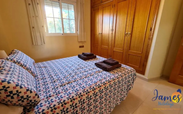 Playa Golf 1st floor apartment & com pool P243