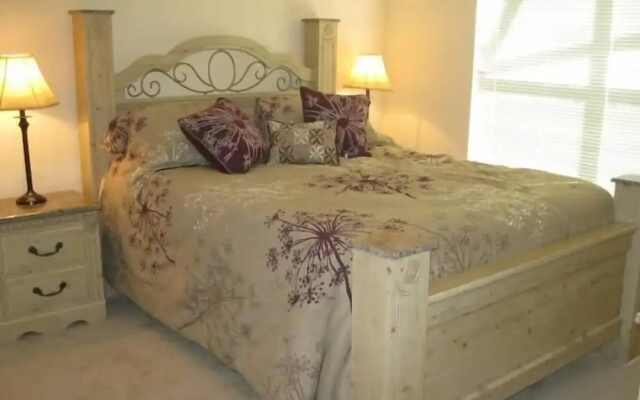 Excellent Home with Golf Course View