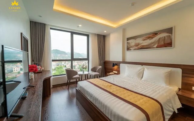 Luxury Hotel