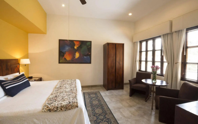Los Abolengos, Grand Class Casona Hotel