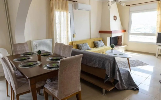 Port View House-Comfy Family Apartment-Panoramic View