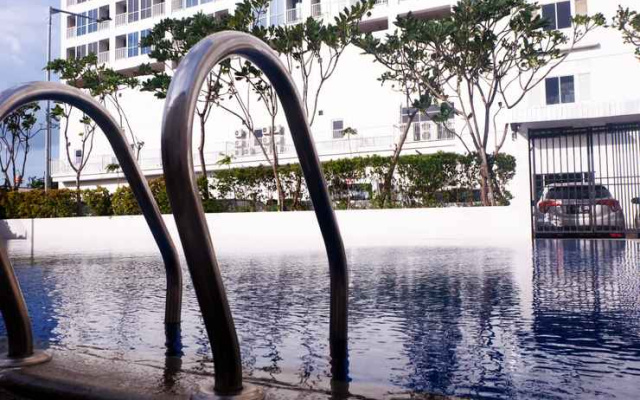 Strategic Simply Studio Tifolia Apartment near Kelapa Gading By Travelio