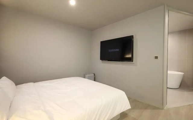Changwon Denvasta Hotel Myeongseo Branch