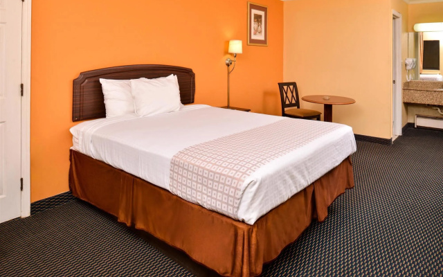 Loyalty Inn Rockingham