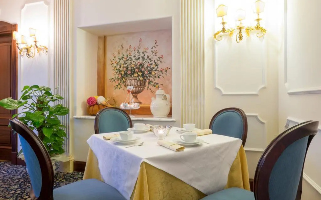 Hotel Royal
