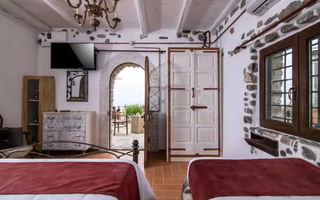 Giannios Traditional Superior Suite by Estia