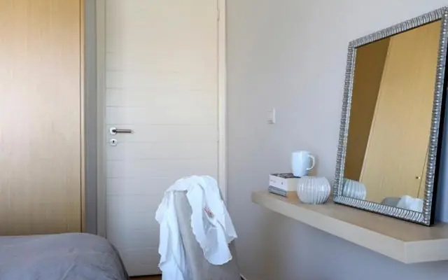 ATHENS Tower 2 BDRs / 2 BATHs luxury roof top residence