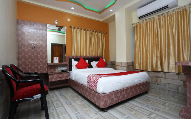 OYO Flagship 15738 Hotel Ag Star