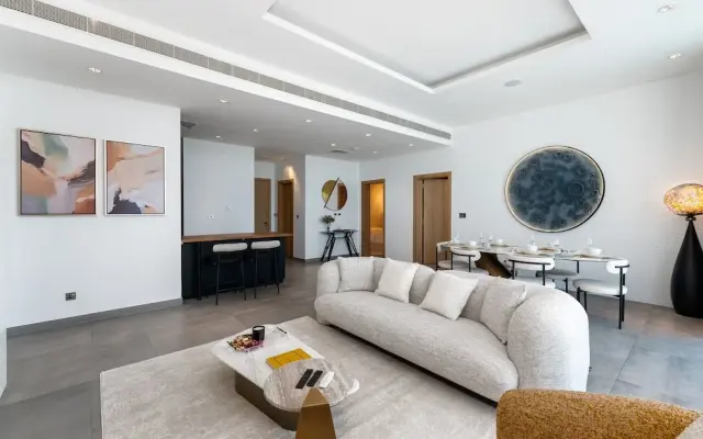 Refined 3BR Apt w Beach Access at The Palm