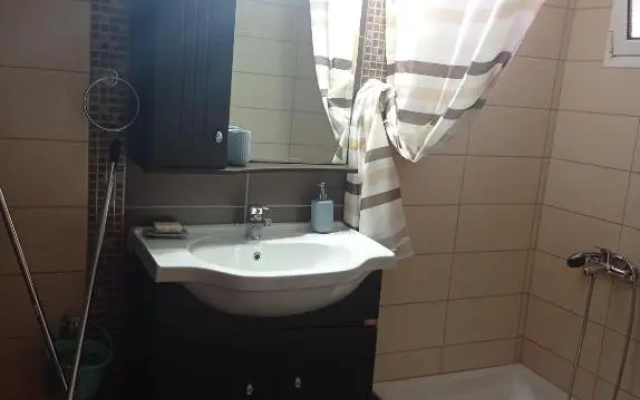 Deluxe Apartments 2