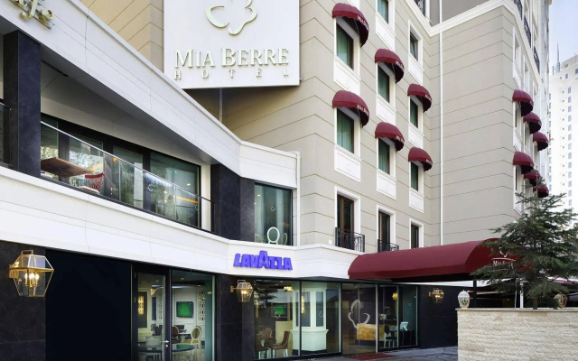 Mia Berre Hotels
