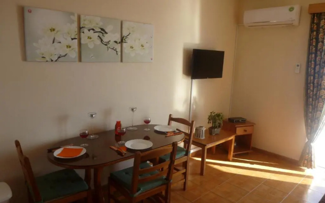 Philippou Beach Villas & Apartments