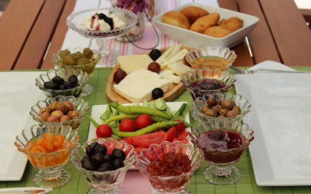 Lilyum Alaçatı Butik Otel
