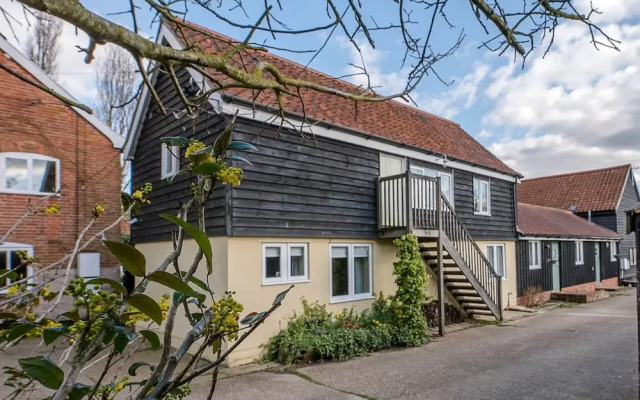 The Hayloft Boundary Farm Air Manage Suffolk