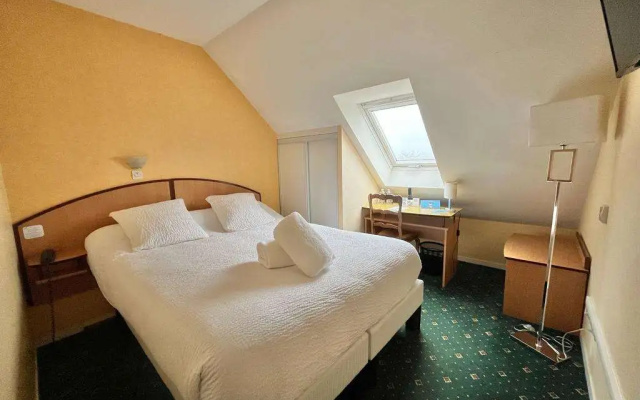 Logis Hôtel Sully le Château