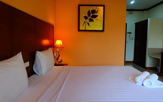 Baan Suanphet Resort