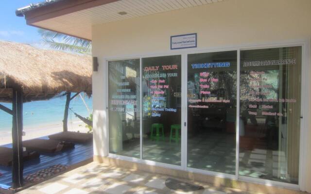 Отель New Coconut Bungalow Ланта вид на фасад