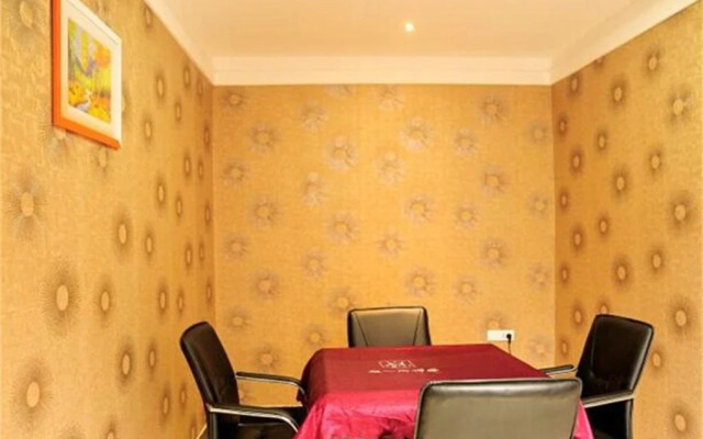 Xinling Business Hotel