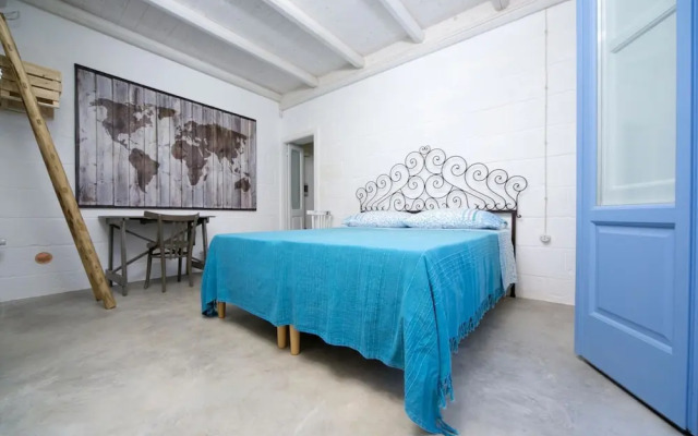 Luxurious Villa in Torre Suda with Hot Tub