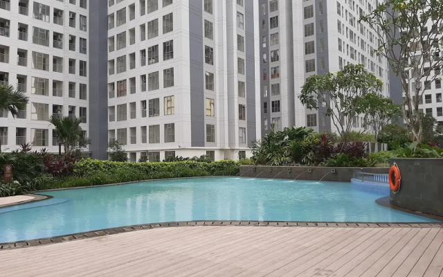 Pool View Studio Apartment at M-Town Residence