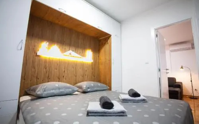 White Lux apartment