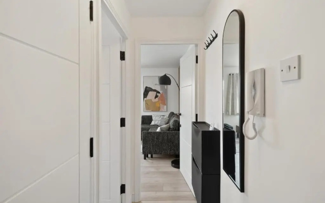 Tropical Inspired 2-Bedroom Flat