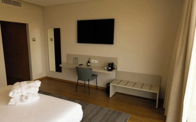 Hotel Mezio National Park