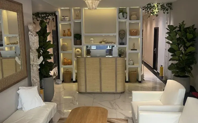 Moet Medellin Hotel