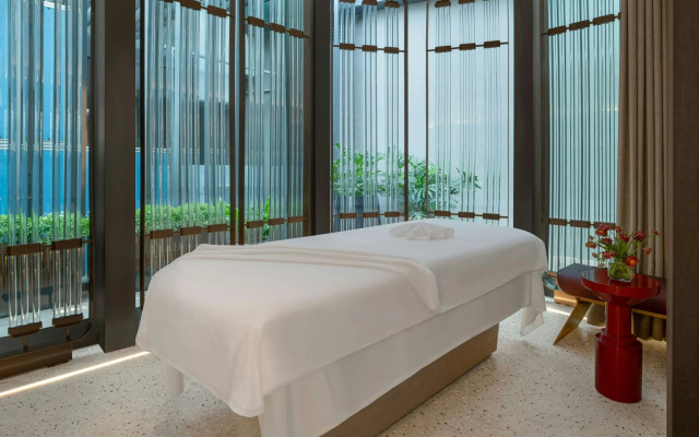 Hilton Saigon