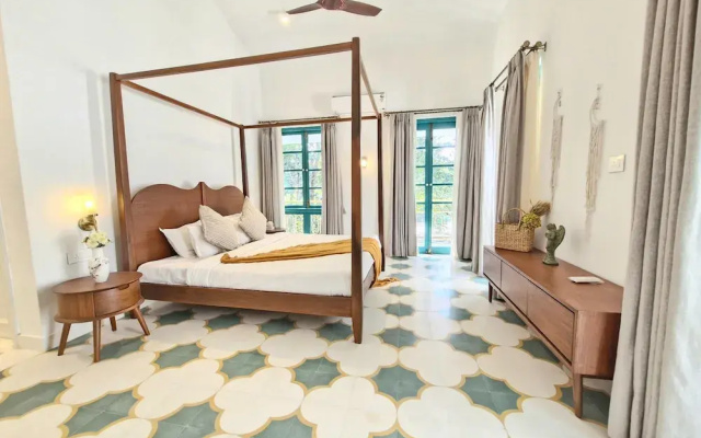 Villa in Siolim Near Morjim Beach