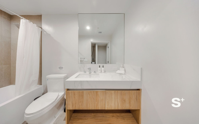 Modern Condo in DTW Miami - Pool & Gym