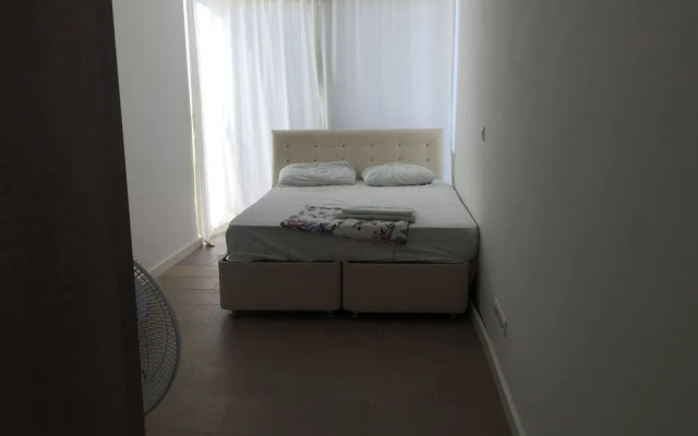 Novron Villa B6