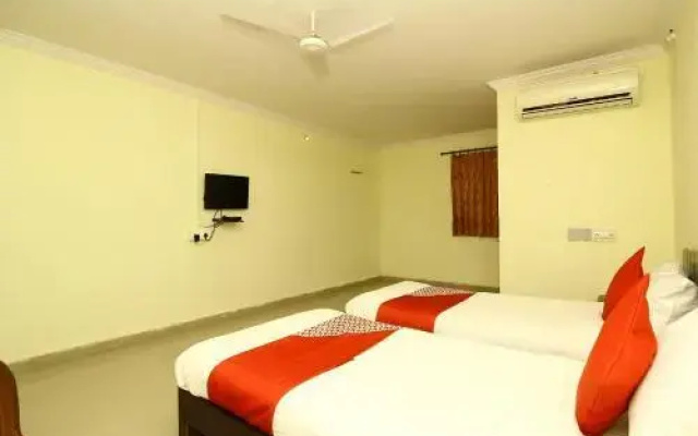 Hotel Nawabs by OYO Rooms