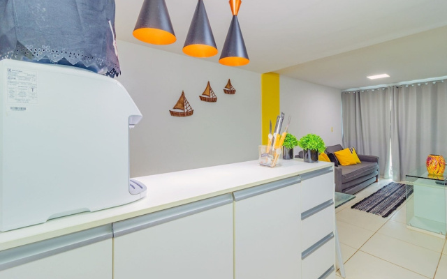 Porto Plaza #210 - Triple Flat by Carpediem