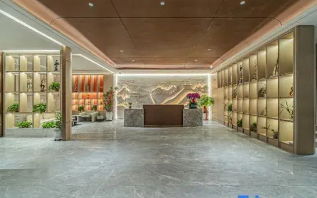 Wanzhu Hotel (Dongfanghong Square · Gannan Road Branch)