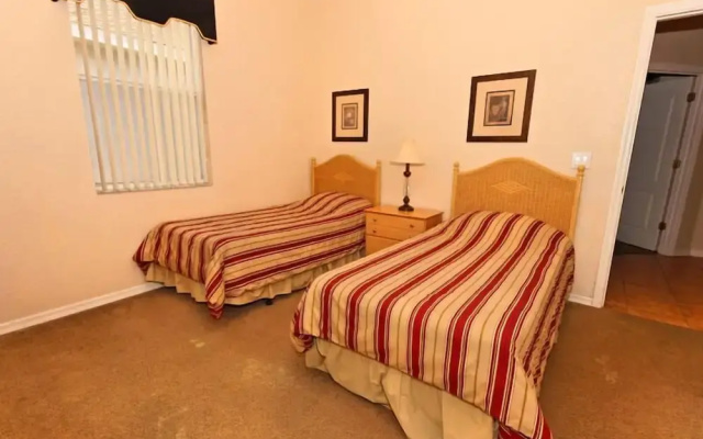 5 Bedroom Birkdale Home