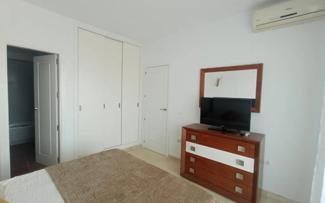 Luxury apartment with sea views in golf area.
