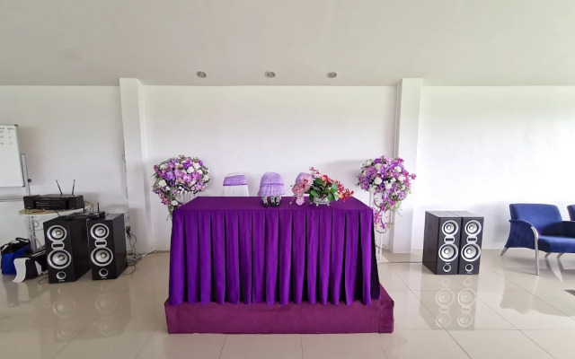 Phet Cha-am Plaza & Resort