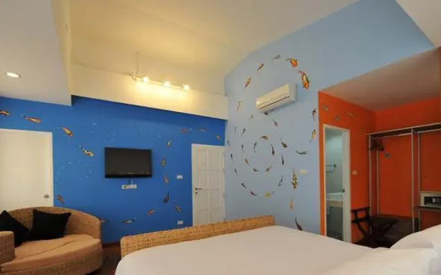 Serene Bangkok Bed and Breakfast