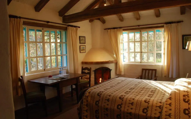 Las Palmeras Inn
