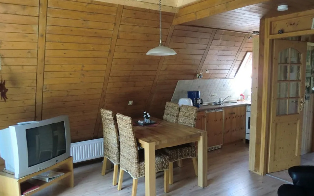 Wooden chalet with oven, in Oberharz near a lake