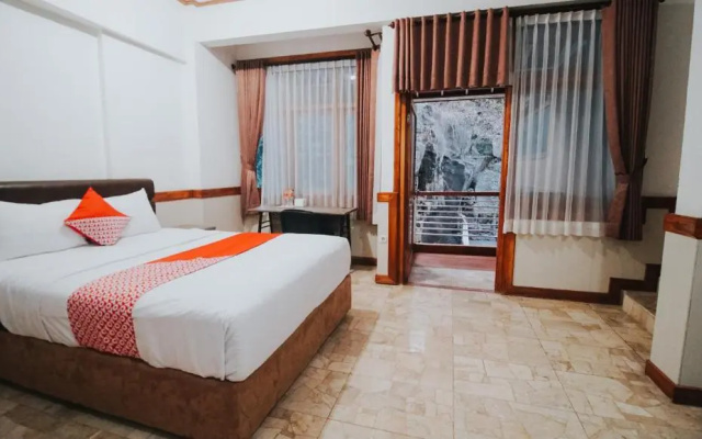 Tirtasari Nice Guesthouse